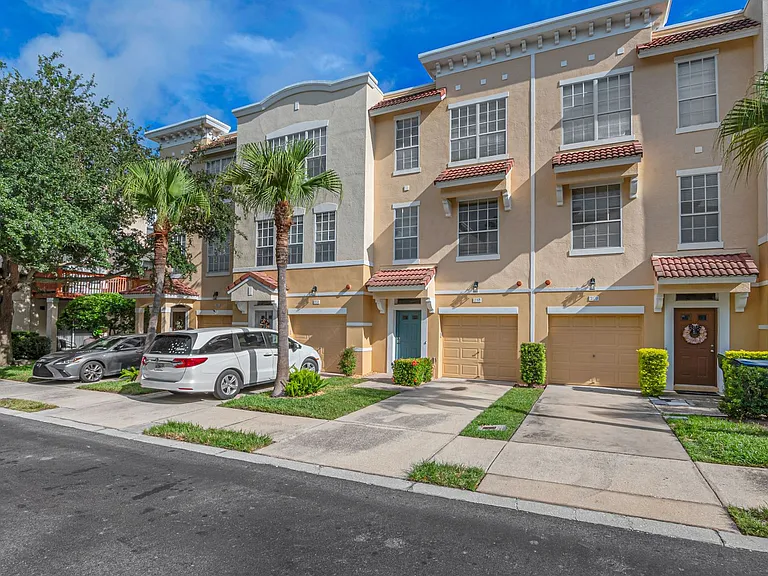 3168 Bayshore Oaks Dr — Photo 3