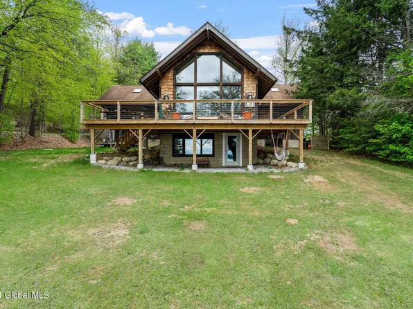 4 Edgewater Way, Schroon Lake, NY 12870