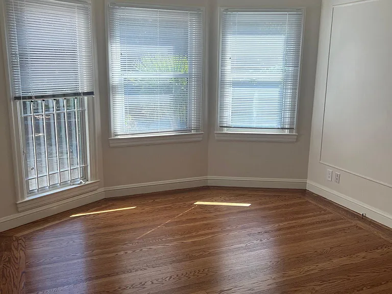 2645 Chestnut St — Photo 13