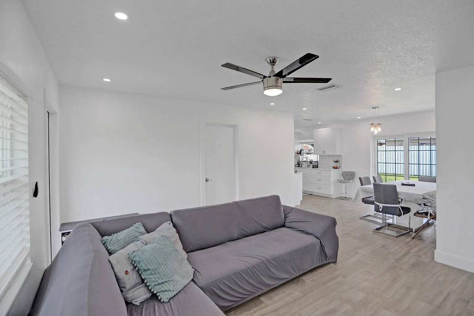 4 bed, 1468 sqft, $3,500 — Photo 2