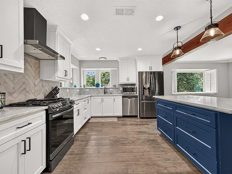23011 Fox Hunt Dr — Photo 22