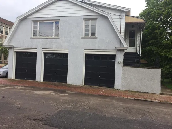 30 W 10th St, Hazleton, PA 18201