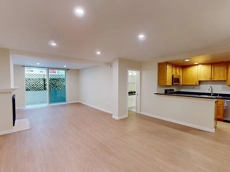 Casa Hermosa Apartments — Photo 9