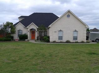 810 Wolf Springs Rd, Ferris, TX 75125