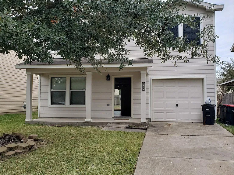 7863 Maverick Trace Ln — Photo 3
