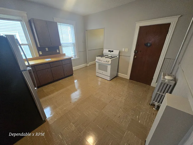 21 Theodore St — Photo 10