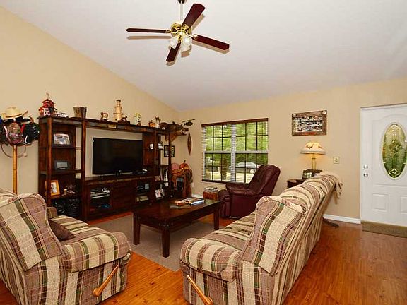 4th image of 10690 92nd St