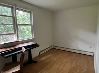 1289 Reed Rd, Dartmouth, MA 02747