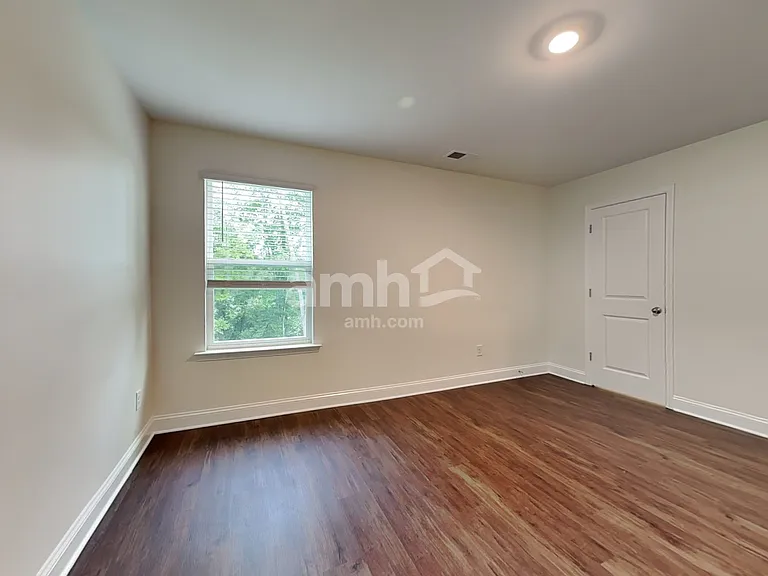 605 Rivermist Dr — Photo 13