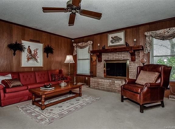 4th image of 16409 Terry Ln