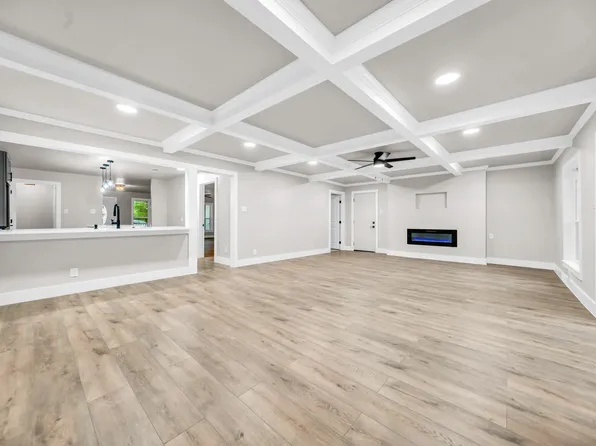 831 Glen Arbor Dr, Dallas, TX 75241