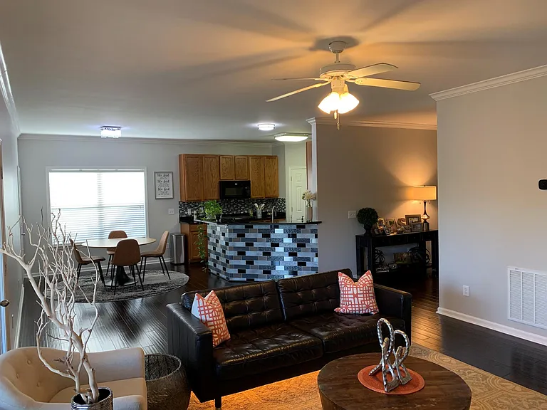 1522 Liberty Pike — Photo 18