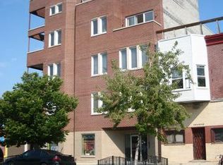 1816 W Division St APT 2W, Chicago, IL 60622