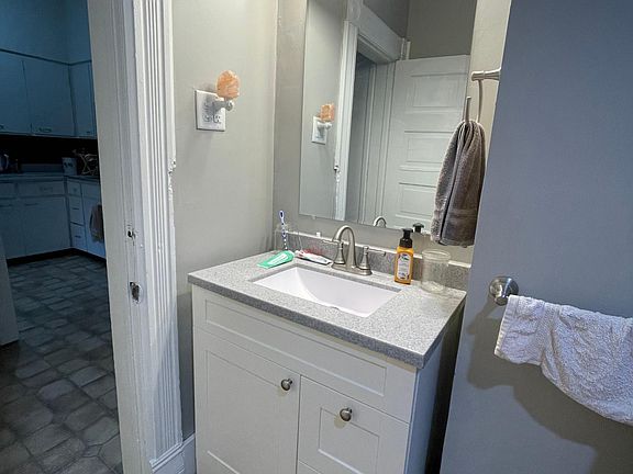 2nd image of 126 W Wabasha St APT 4