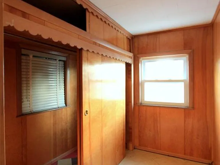 539 Main St — Photo 23