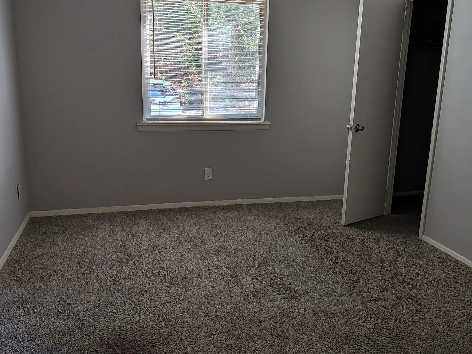 2 bed, 950 sqft, $1,295 — Photo 3