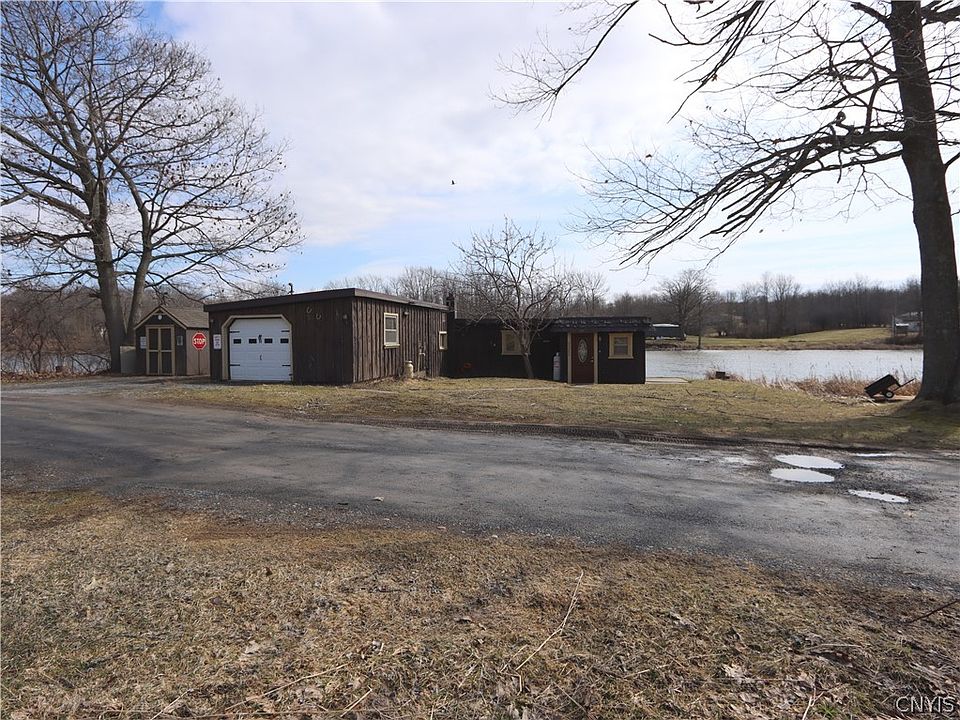 1st image of 23282 Riverview Dr