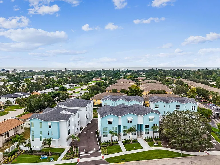 3826 Pompano Dr SE — Photo 96