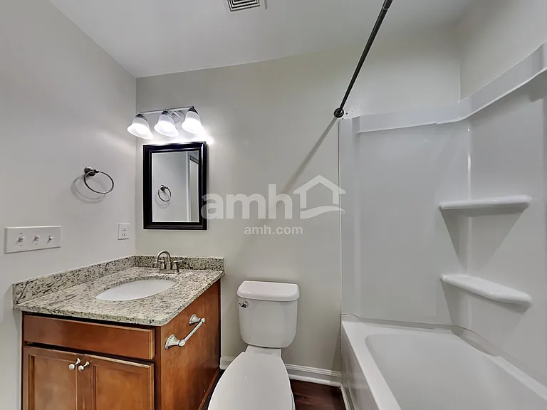 1360 Hermitage Ln — Photo 15