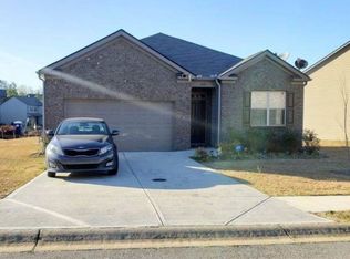 1221 Hadley Dr, Fairburn, GA 30213