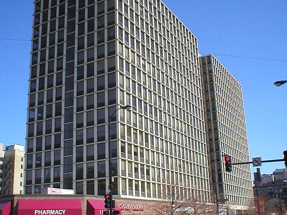 5th image of 600 W Diversey Pkwy APT 1415
