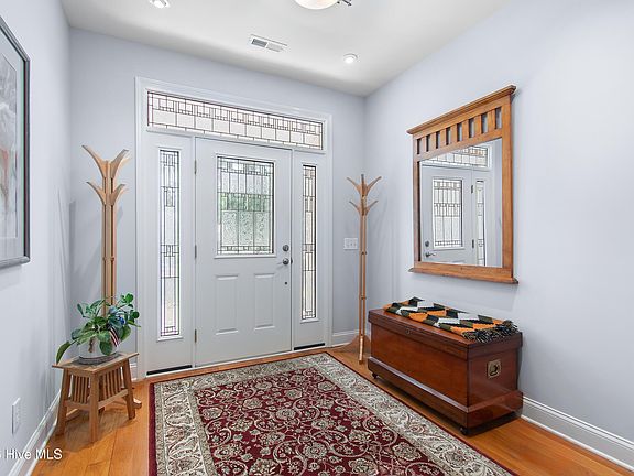 5th image of 3302 Sawgrass Circle SE