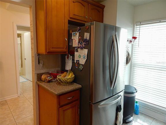 4th image of 16221 RAMBLING VINE DRIVE W