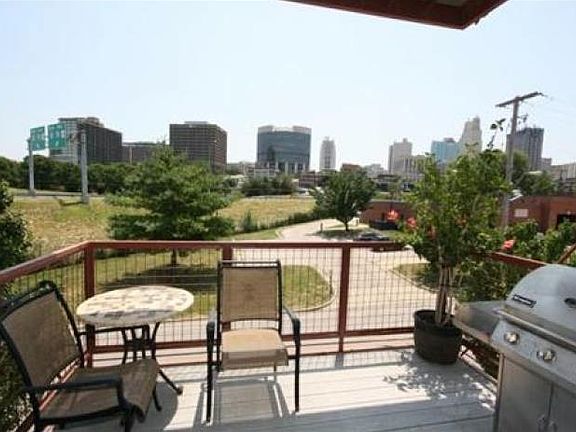 4th image of 522 Locust Ln Unit 306