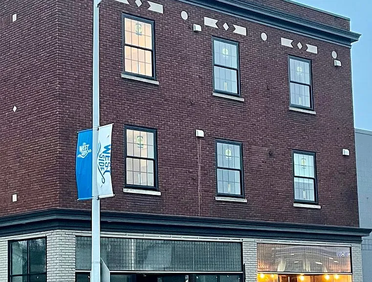 Beautiful Apartments West Grand Neighborhood — Photo 9