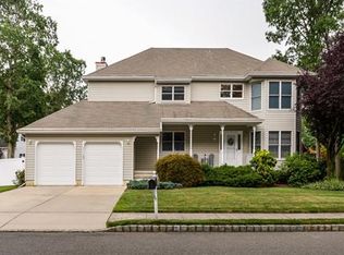 19 Bennett Ave, Monroe Township, NJ 08831