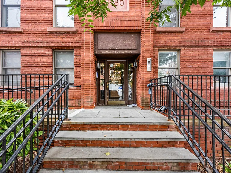 180 Washington St #5 — Photo 14