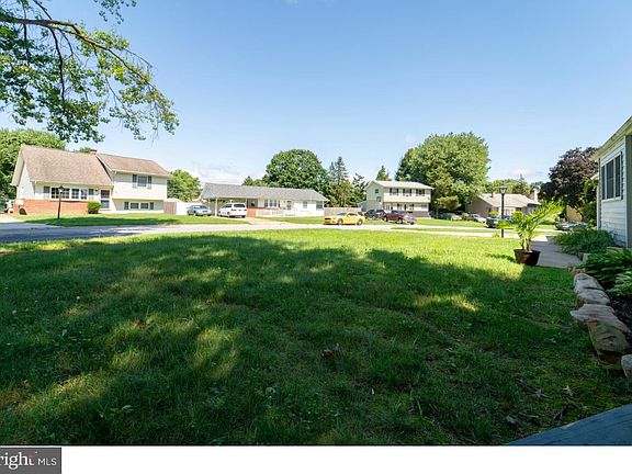 5th image of 25 Lynch Farm Dr