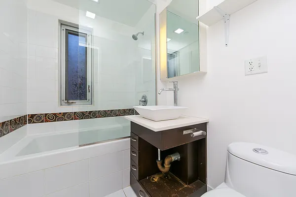 Sold by Alina Levina, LREB | media 9