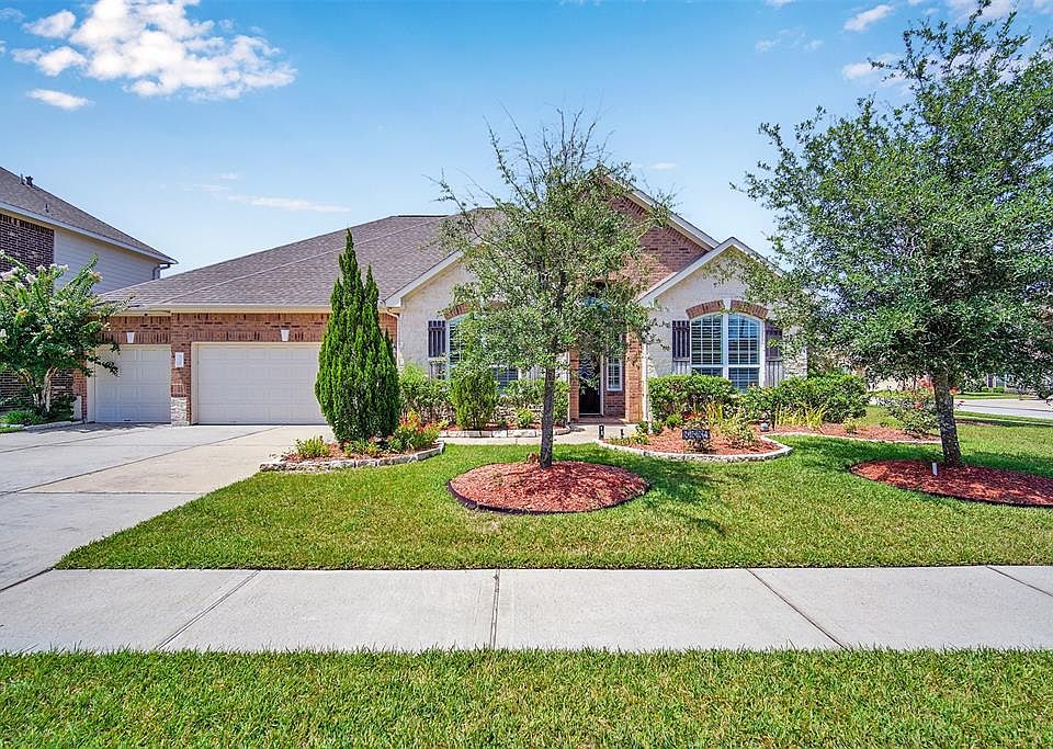 Beautiful Brick & Stone Exterior