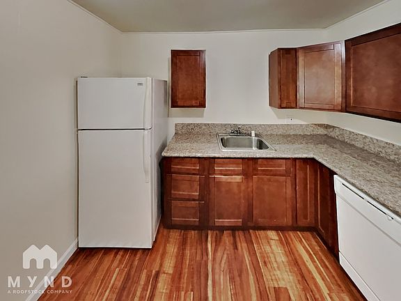 3rd image of 16 Garrison Dr #16