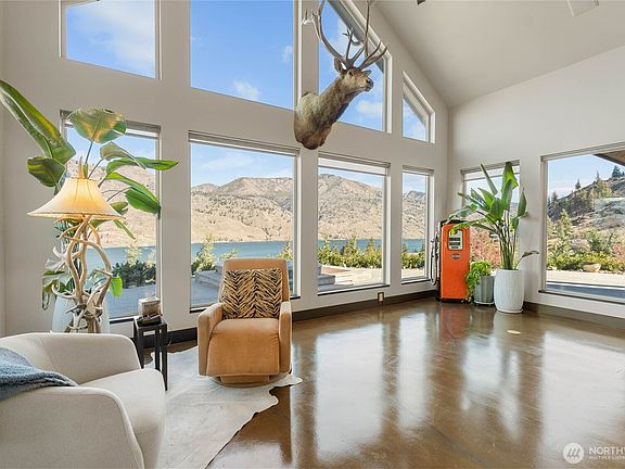 5th image of 206 Mountain Lake Lane