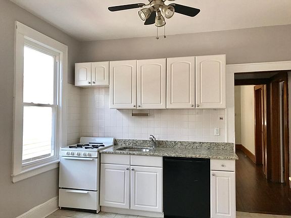 4th image of 6 Jefferson Ave APT 1