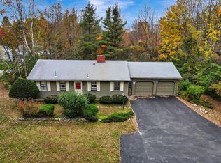 211 Pond Rd, Manchester, ME 04351