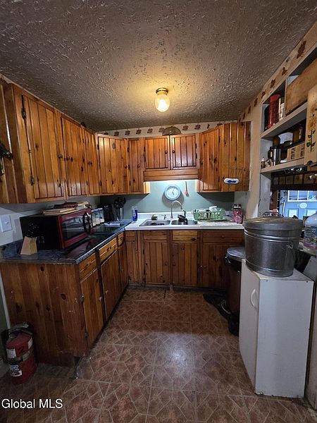 5th image of 1354 S Bay Road