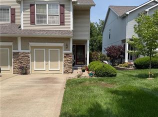 3251 SW Shadow Brook Dr, Blue Springs, MO 64015