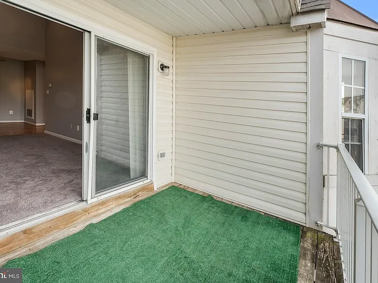8921 Town Center Cir #5-305 — Photo 24
