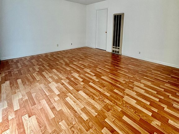 5th image of 2070 Radio Ave #6