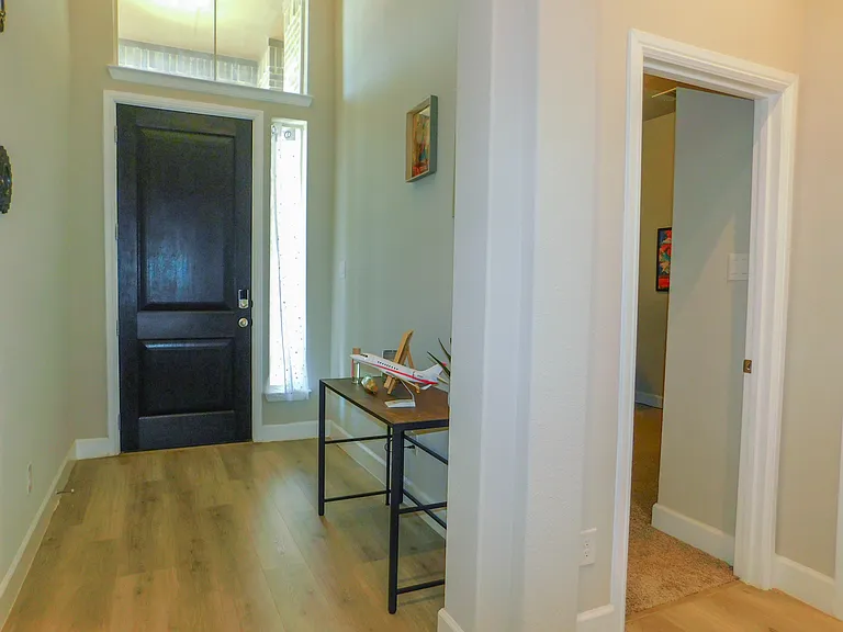 1021 Pitch Pine St — Photo 5