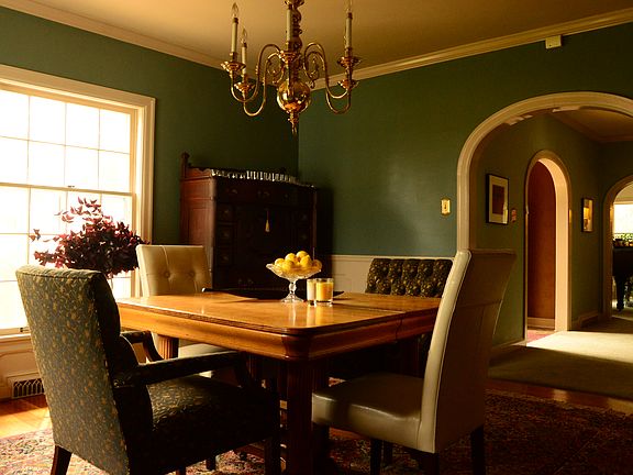 Formal dining room