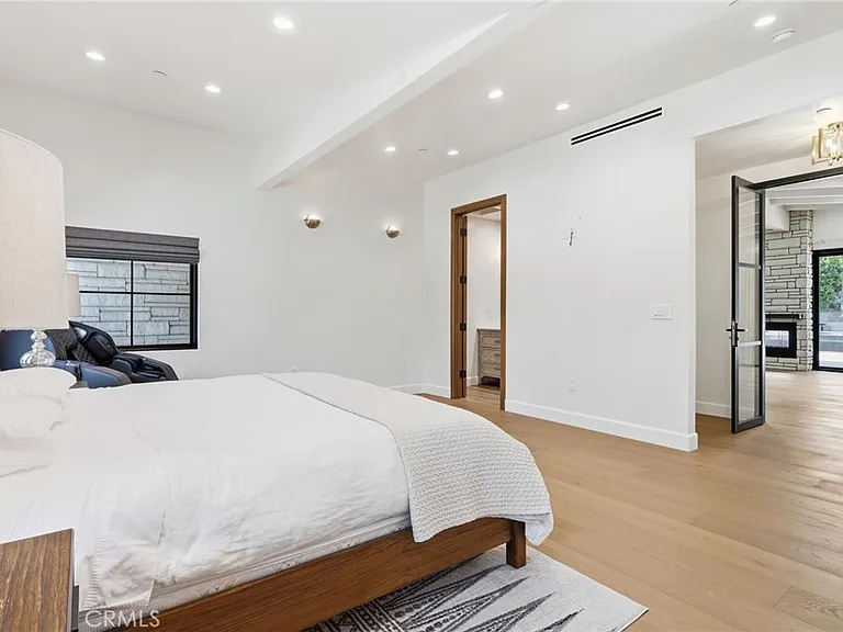 22300 Philiprimm St — Photo 36