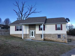 1702 Morning Glory Ct, Sevierville, TN 37862