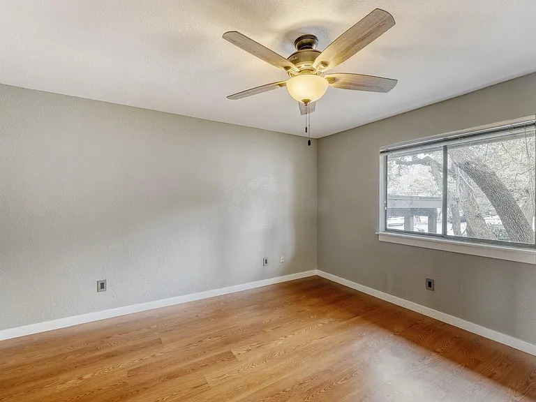 8200 Neely Dr #214 — Photo 9