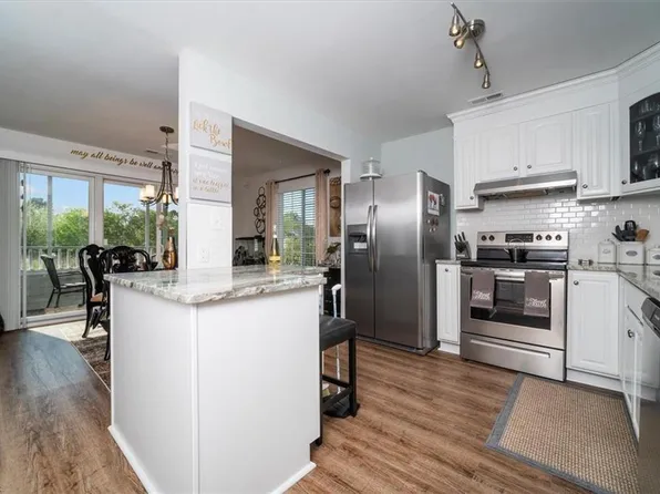 227 Dockside Dr APT A, Hampton, VA 23669