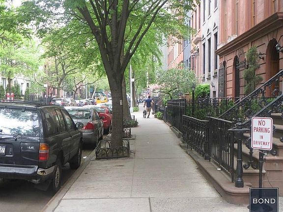 5th image of 334 E 79th St APT 3C