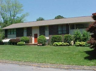 102 Adelphi Rd, Oak Ridge, TN 37830